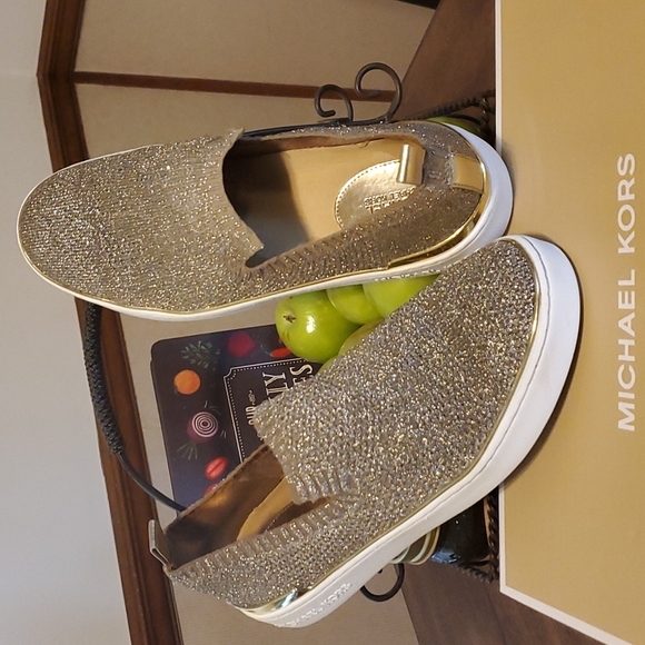 Michael Kors Shoes - Michael Kors Skyler Slip on Metallic knit Silver/Gold